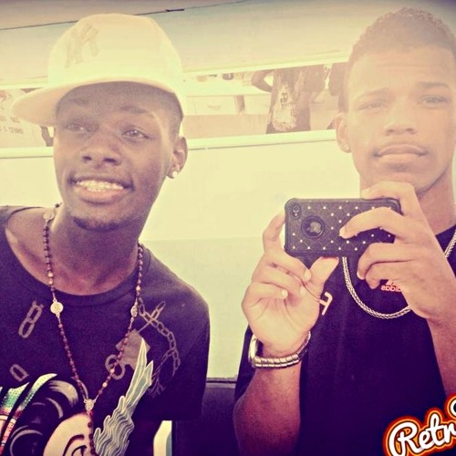 MCS MANEIRINHO & GRAFITY - PUTARIA DIFERENTE ( DJ GAMBA )