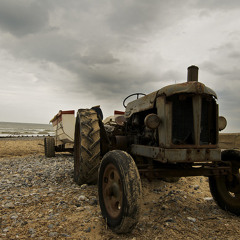 Rusty Tractor (FREE DOWNLOAD)