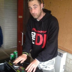 Hard tech at Lliving room Saturday nite mix