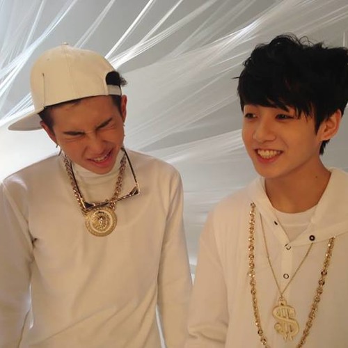 Rapmoster ft Jungkook - Waterfalls