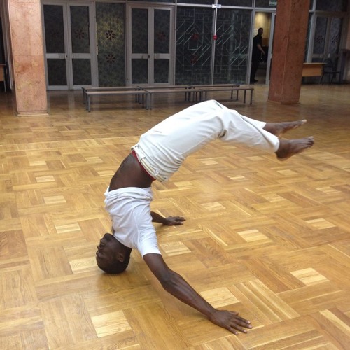 Stream Zum Zum Zum, Capoeira Mata Um By Miguel Victor 8 | Listen.