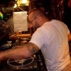 Antony Daly 10 04 10 House Classics