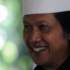 Cak Nun : "Membelenggu Setan"