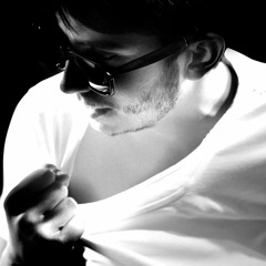 Mathiàs Galliano b2b Chris Levàn @UP-SIDE 10-8-2013