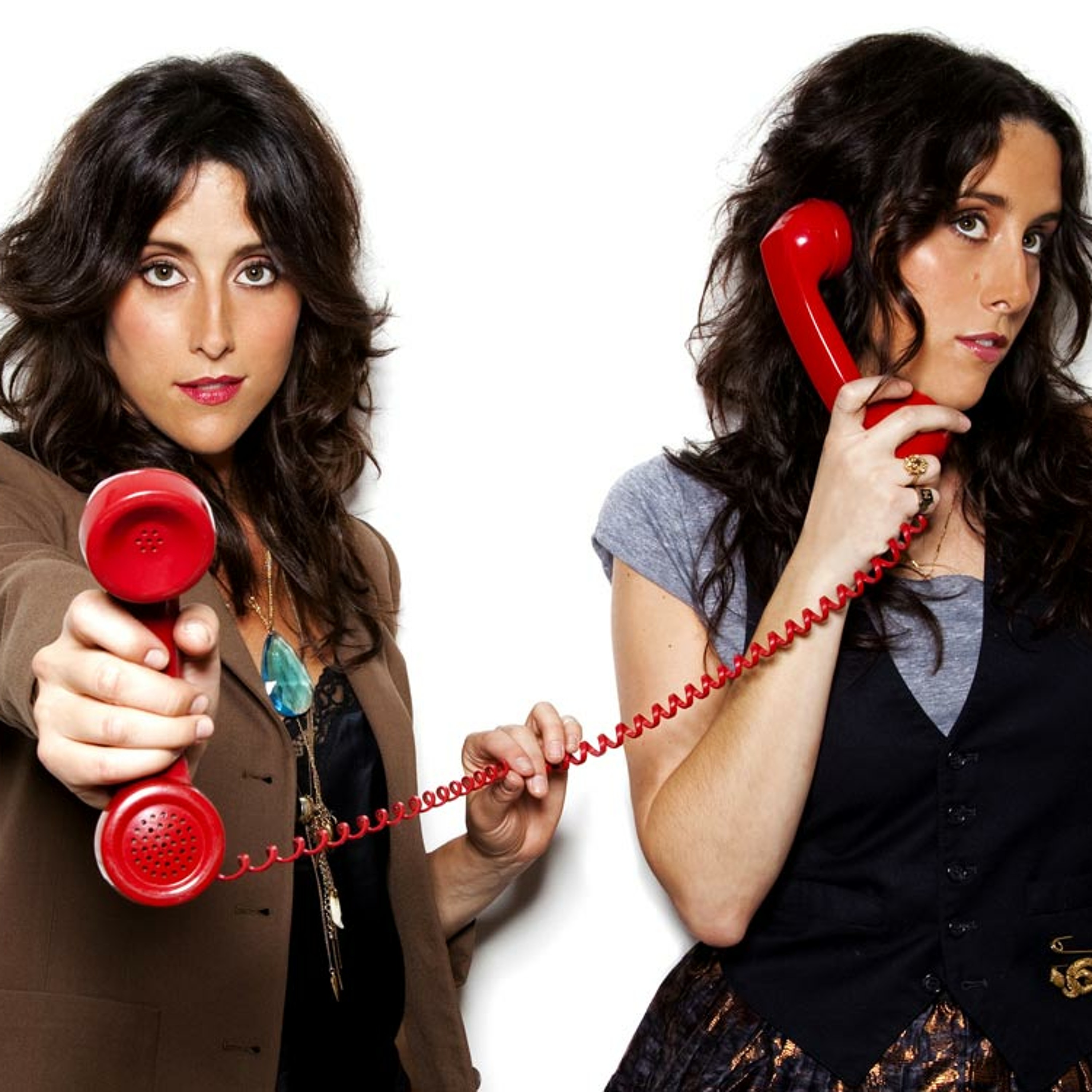Watson Twins Interview: The Weekly Feed episode artwork