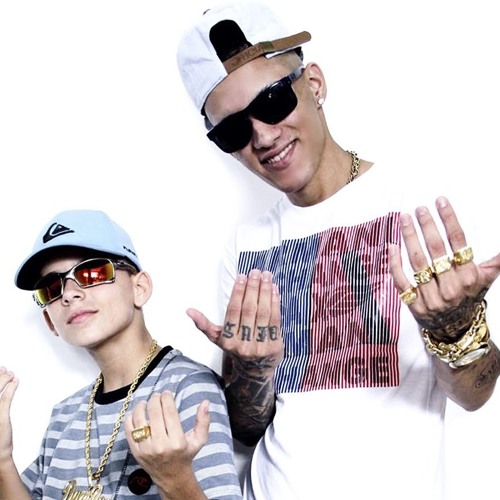 MC Pedrinho E MC Léo Da Baixada Vida Diferenciada