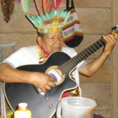 Taita Juan con Guitarra