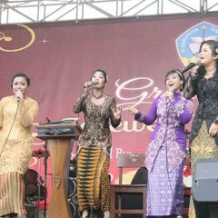 Konsep Medley Perpisahan 2014 Natural Tanpa Edit (Latihan Dewi Rizdka Dian Rescy)