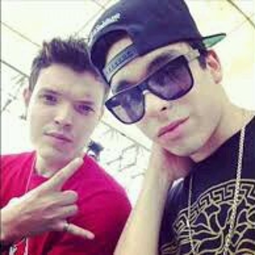 mc davo ft meny mendez - chaparrita.mp3