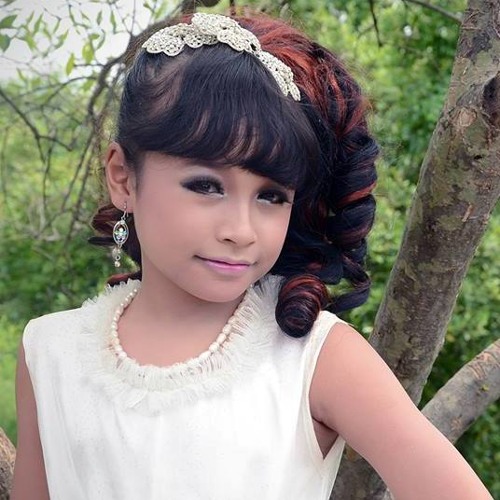 Menyulam Kain Rapuh Tasya By Lagu Lagu Tasya Rosmala 4