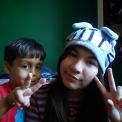 Y Si Hacemos Un F*cking Muñeco by Lale y Andres