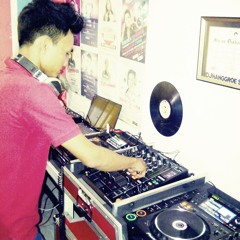 DJ JUWER - One More Night ( Full Dubstep )