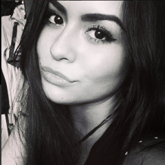 Yasmine Davies - Mama Do