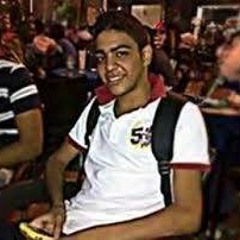 اه يا تيشيرت العمر يا ابيض
