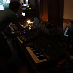 Evidence – Mr. Slow Flow (sɐuoɾ Remix)