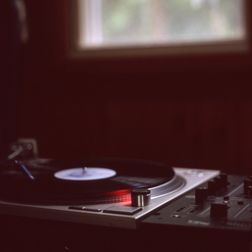 Kalm Kaoz - White Rabbit (Ft. Trinity) (Lets Be Friends Remix)