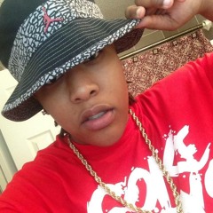 *new twerk song* THROW DAT-Ft Lil Markie