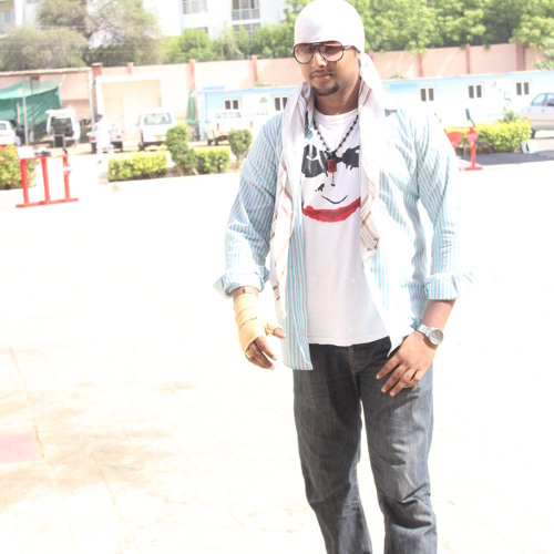 Qaid Ho Ke Ja Raha Hai