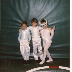 GIRLSJUSTWANTTOHAVEFUN