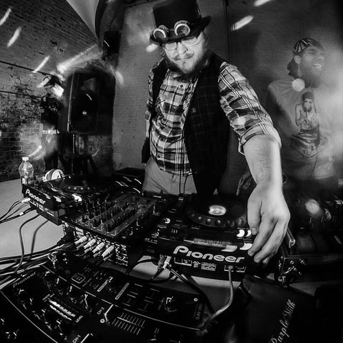 The Glitchchamber 7 - 24 (event Recording)