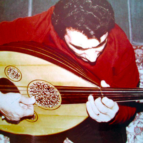 جميل بشير يعزف موسيقى تصويرية