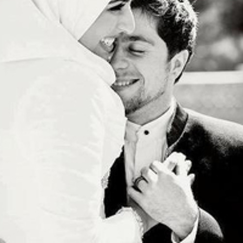 أعـــاهد الله ~~من زوج لـــزوجتــهـ <3
