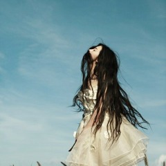 爱上你只是我的错