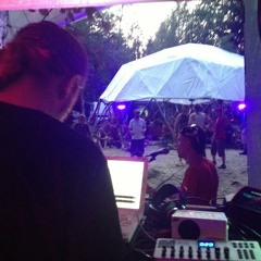 Dreadlock Tales & Mikael Kosmos - Live @ MetsäFestival 2014