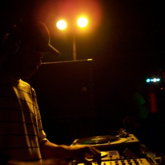 DJ Johnny Feat. Inna - Super Hot