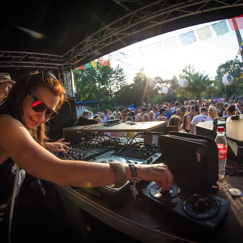 JULIET SIKORA @ JUICY BEATS 2014 // KITTBALL STAGE