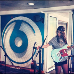 Annie Eve 'Bodyweight' (Live on 6 Music)