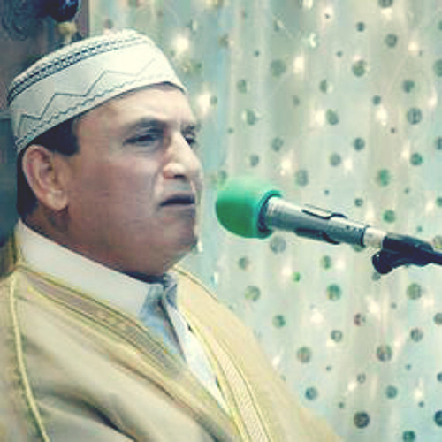 أَفلَم يَنظرُوا إلى السَّماءِ فوقهم كيف بَنينَاهَا وزيَّنَّاهَا - القارئ الشيخ أحمد أحمد نعينع