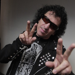 Alex Lora de El Tri en NTD