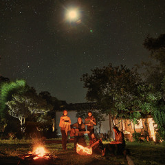 Quando Ela Chega (feat. Leoni)