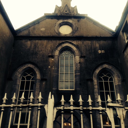 It's 2am in the Mountmellick Sanctuary - Live at the old Presbyterian Church, Mountmellick, Ireland