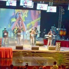 FACEBOOK LOVER..IDEN~TICAL FT TROJAN & NATES NAKIKUS