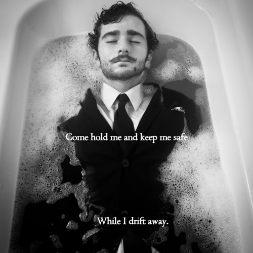 Sleep Lurks [naviarhaiku030 - Sleep is all I want]