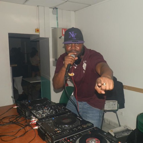 DJ TRAVIS LIVE IN GYUANE1ERE - NINJA PULL UP -