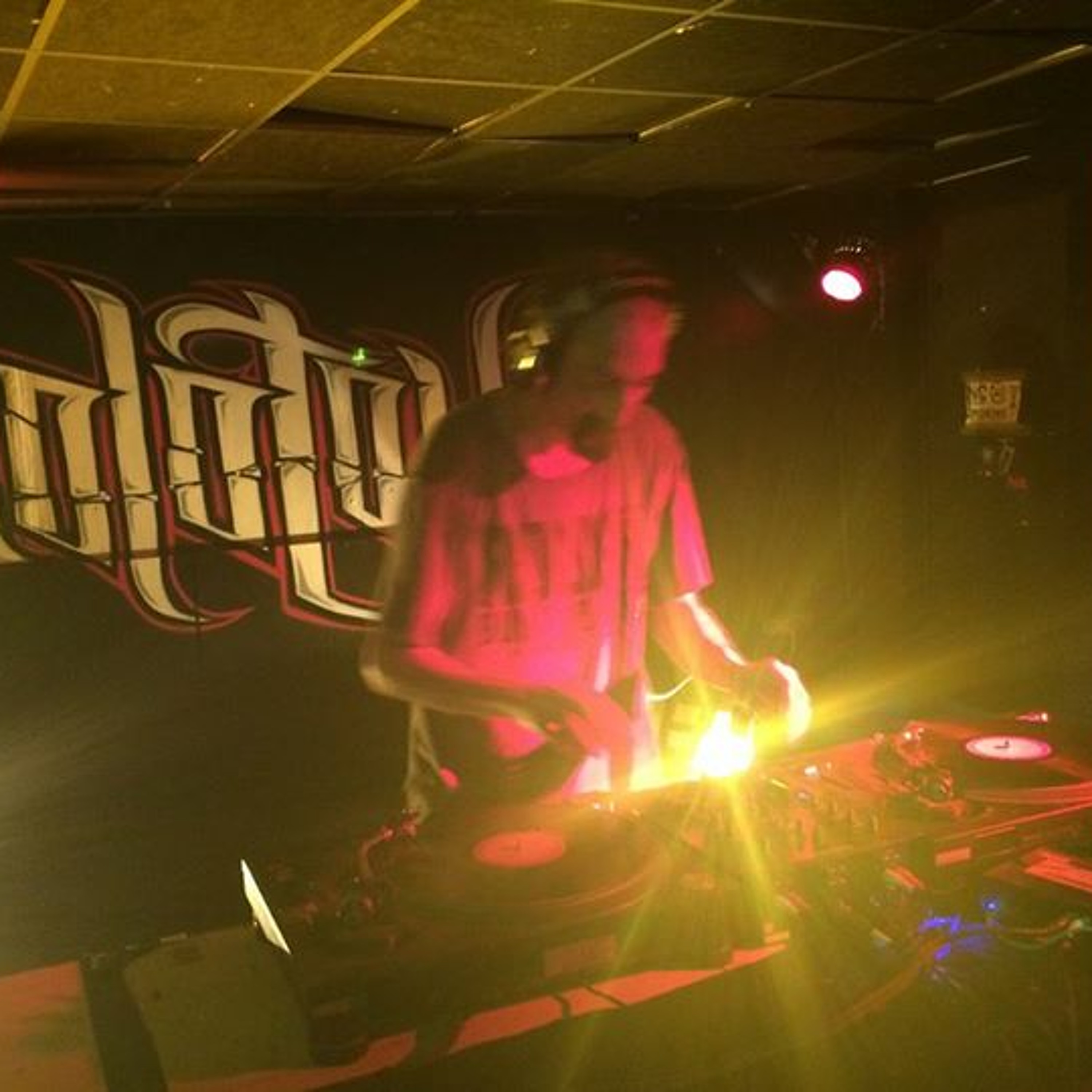 Dj lion l shock wave Mars radio DNB 11-2013