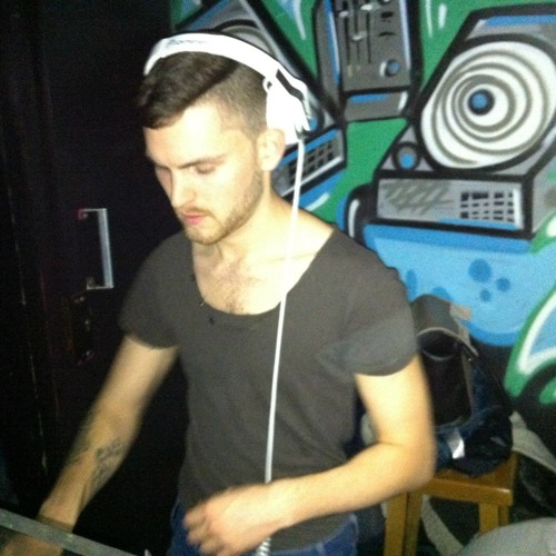 KEENAN LEE/e34 - August Promo