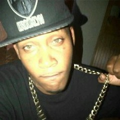 Cutting a fool with my Murda Mack