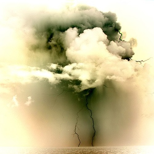 Hardstyle from the thunderclouds Episode 002