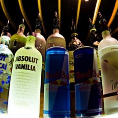 NEW TRACK  * BOTTLES *( PROD. BY WALACEBEATZ )