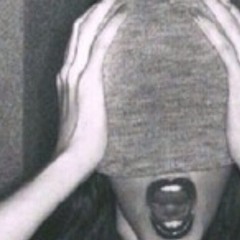 نص المقطع اعدل الاغنيهه ههههه انا وجميلتي لين