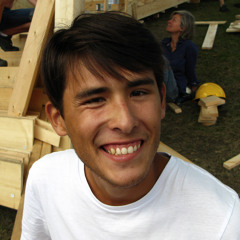 Simon on Workshop Holzbau