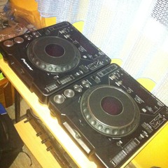 Dj Fiest@ Pres. H.Kostopoulos -  Eisai Mia Thea Special Remix - -100 - 2004 - -