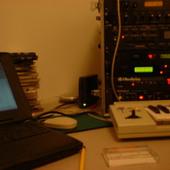 The Hand That Feeds  Get Up! (Arkqutek Remix)