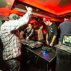 Bon Jovi - Living On A Wonderland (Ram Forreal Mash-Up)