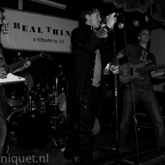 Bullet The Blue Sky (live in Bruine Pij '09)- The Real Thing/The Next Thing
