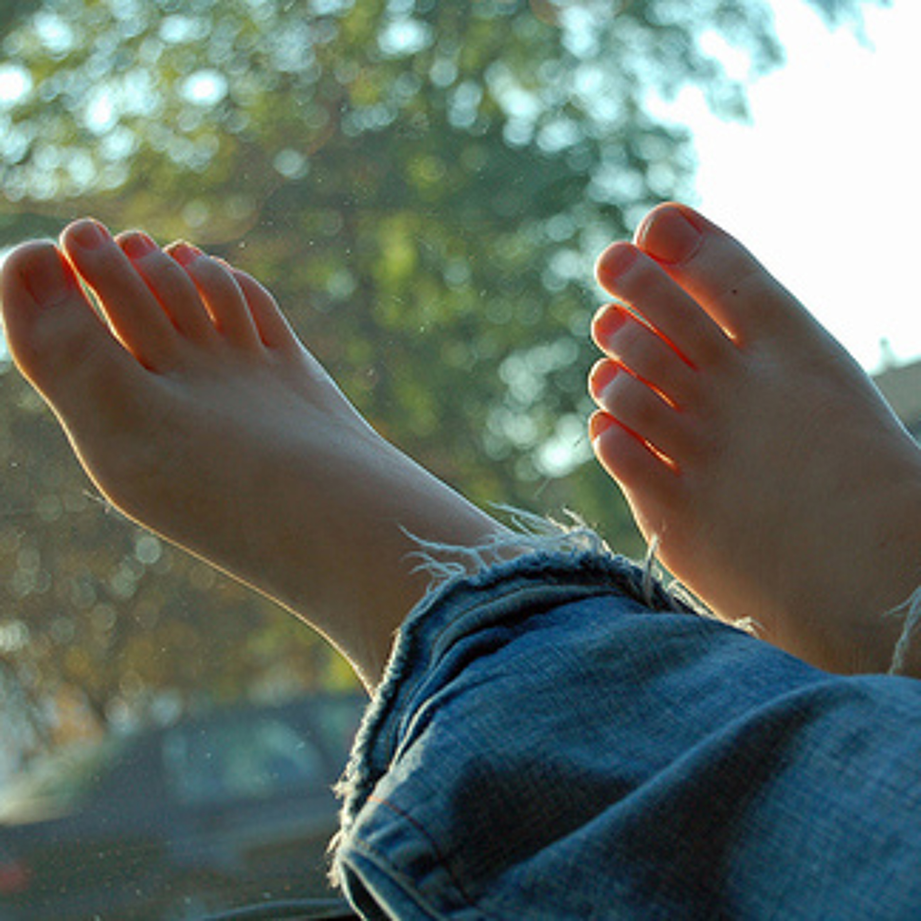 Bare feet On Dashboard episode artwork